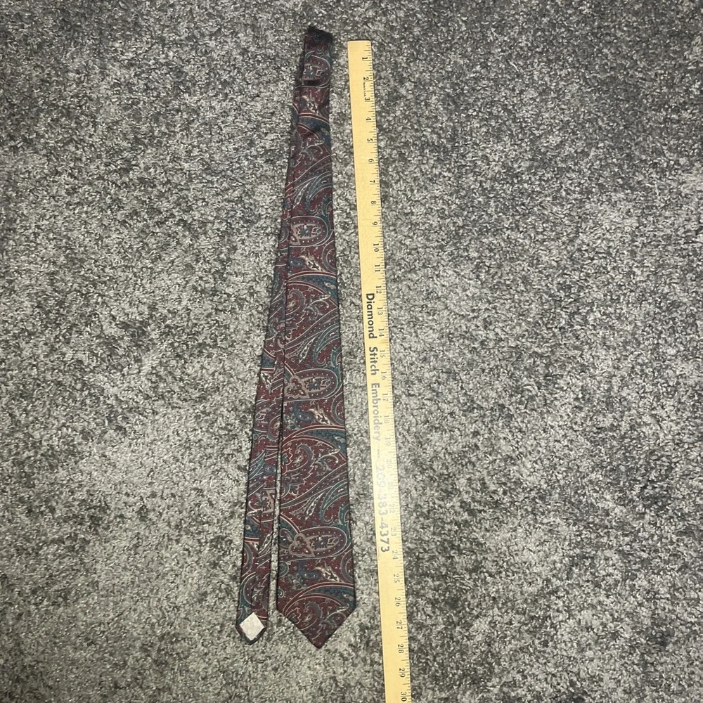 VTG Geoffrey Beene Paisley Made In‎ USA Italian Silk Fabric Neck Tie